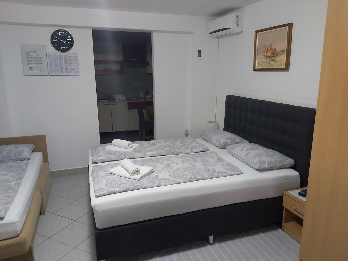 Apartmani I Sobe Mara Palit Экстерьер фото