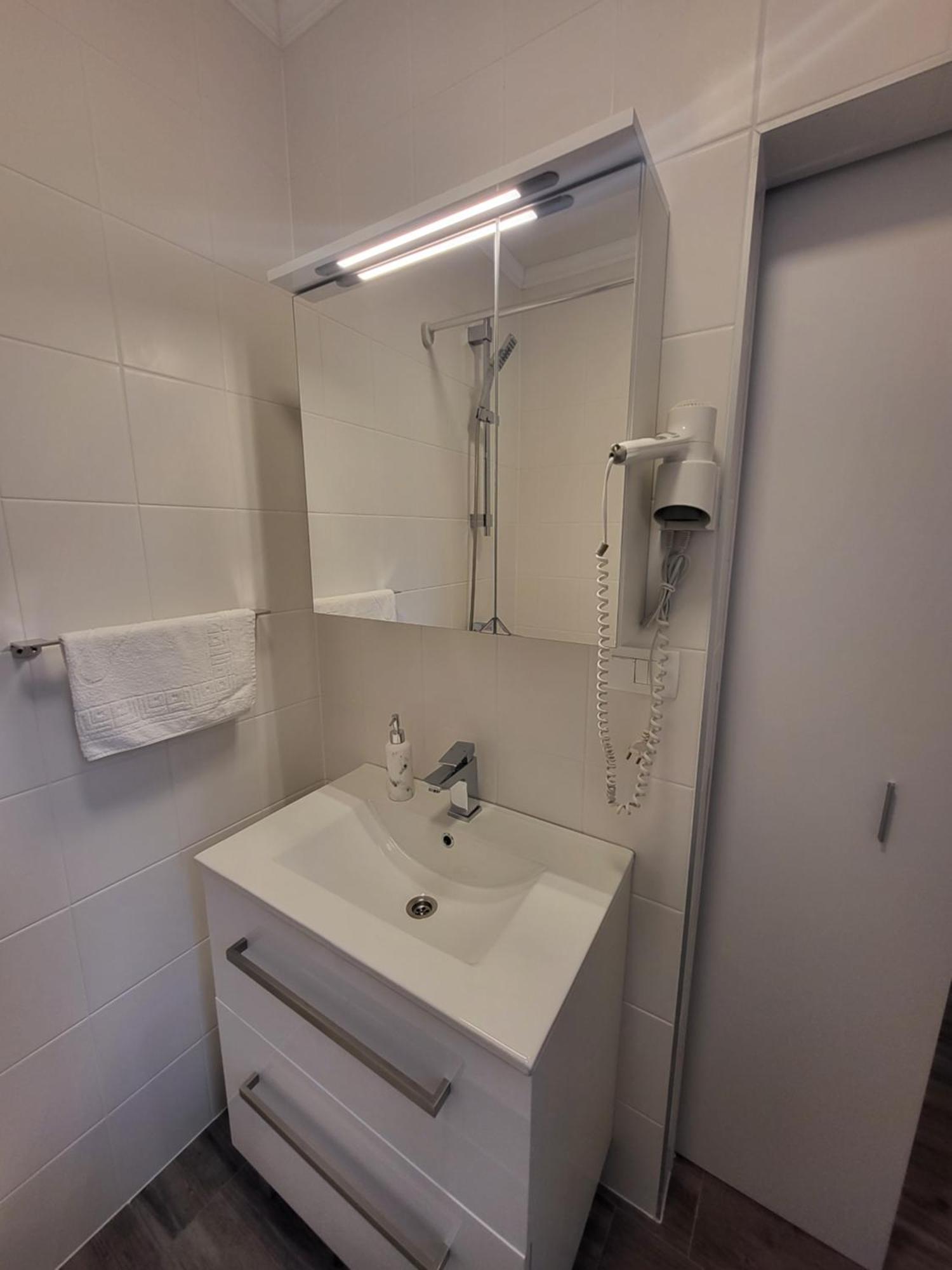 Apartmani I Sobe Mara Palit Экстерьер фото