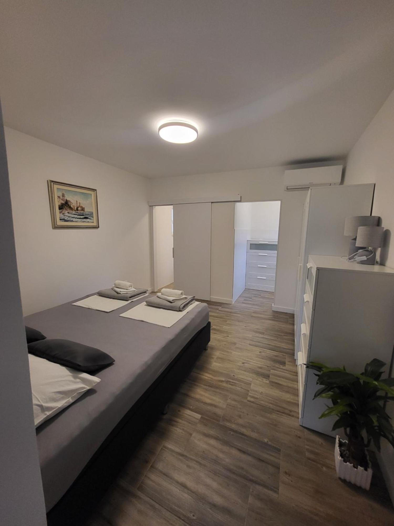 Apartmani I Sobe Mara Palit Экстерьер фото