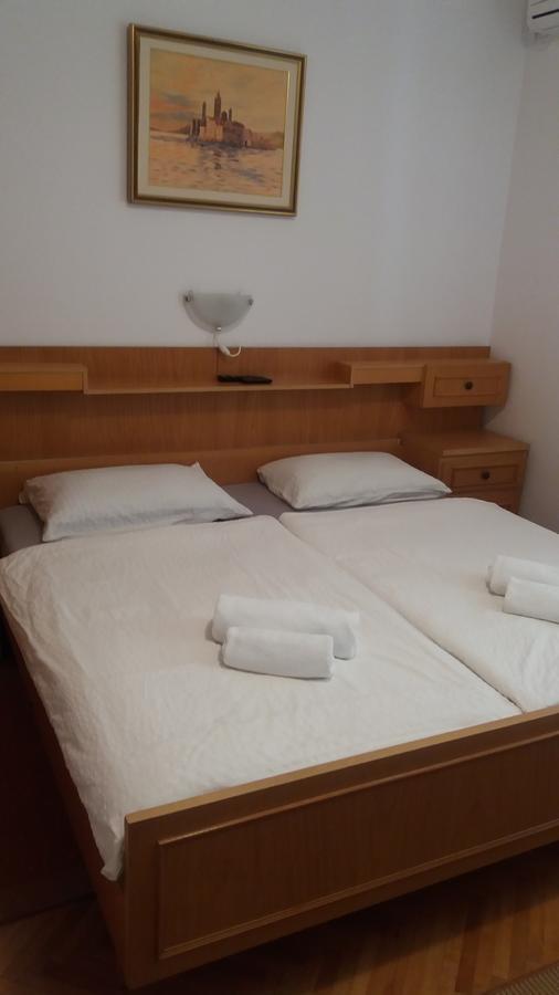 Apartmani I Sobe Mara Palit Экстерьер фото